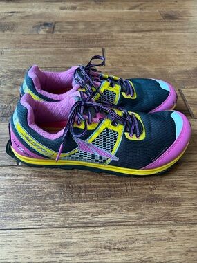 Altra Superior 1.5 Trail Running Shoes Foot Shape Zero Drop Black Pink Yellow 10